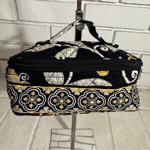 VERA BRADLEY like new small zip around cosmetic case with handle
